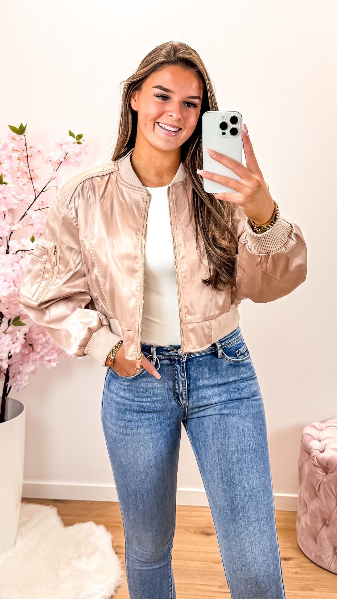 Miss D Bomber jacket Kelz beige glans (valt groot)