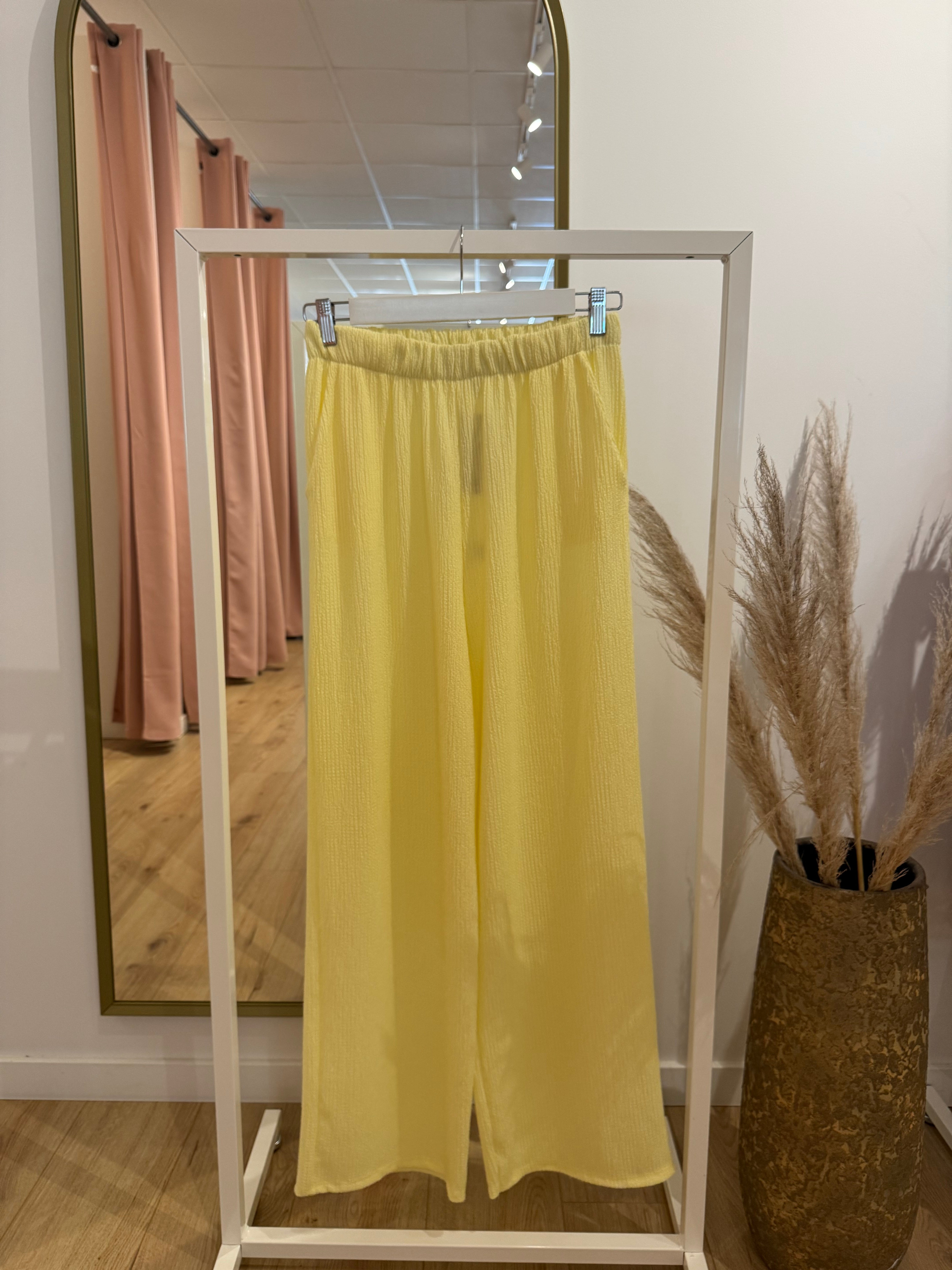 Broek wide leg geel 0322